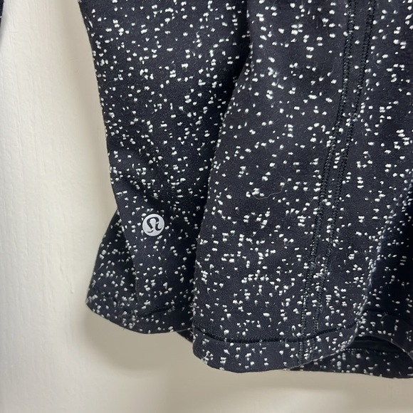 Lululemon Run Briskly 1/2 Zip Magnetized Jacquard Black White / Black | Size 4 - Picture 9 of 10
